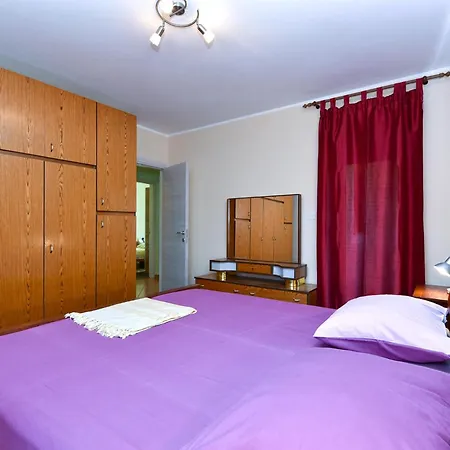 House Veli Vrh 2322 * Pula