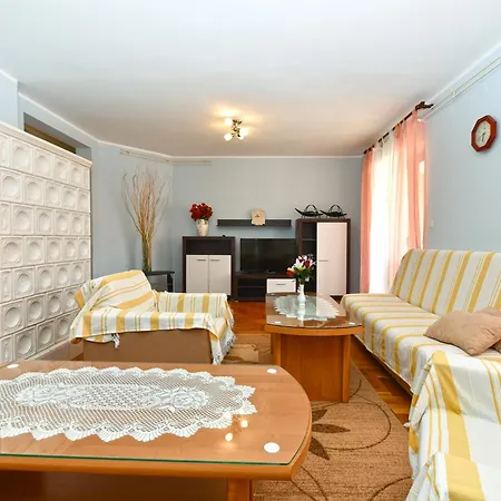 House Veli Vrh 2322 Пула