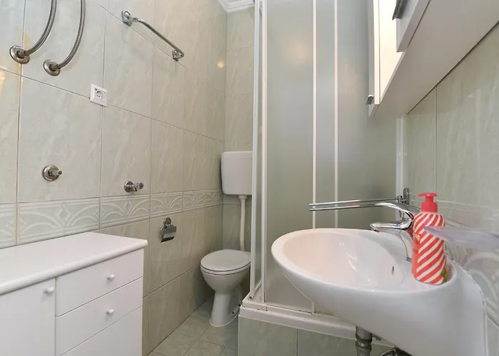 House Veli Vrh 2322 *