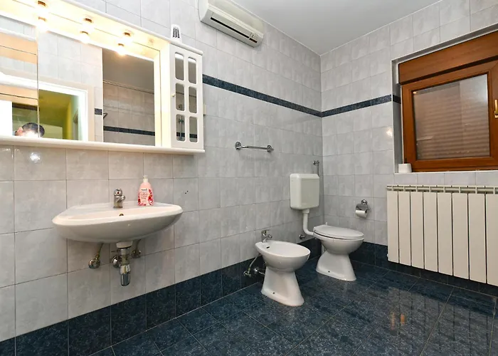 House Veli Vrh 2322 *