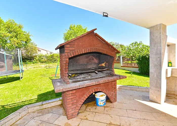 House Veli Vrh 2322 *