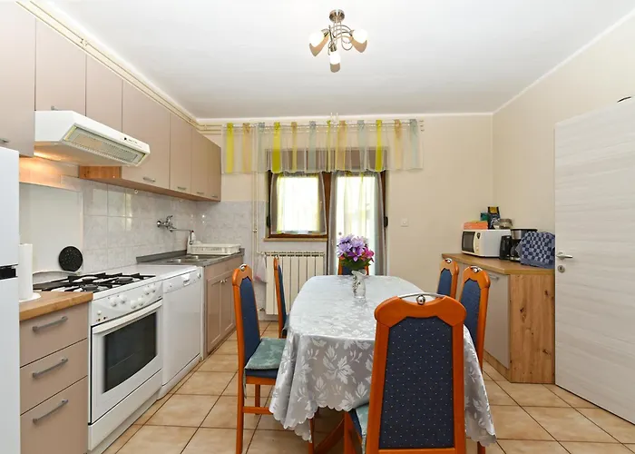 House Veli Vrh 2322 *